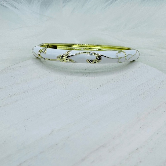 White Jasmine Floral Enamel Cloisonne Bracelet Bangle - Picture 1 of 8